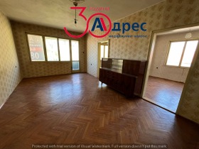 Продажба на тристайни апартаменти в област Габрово - изображение 1 