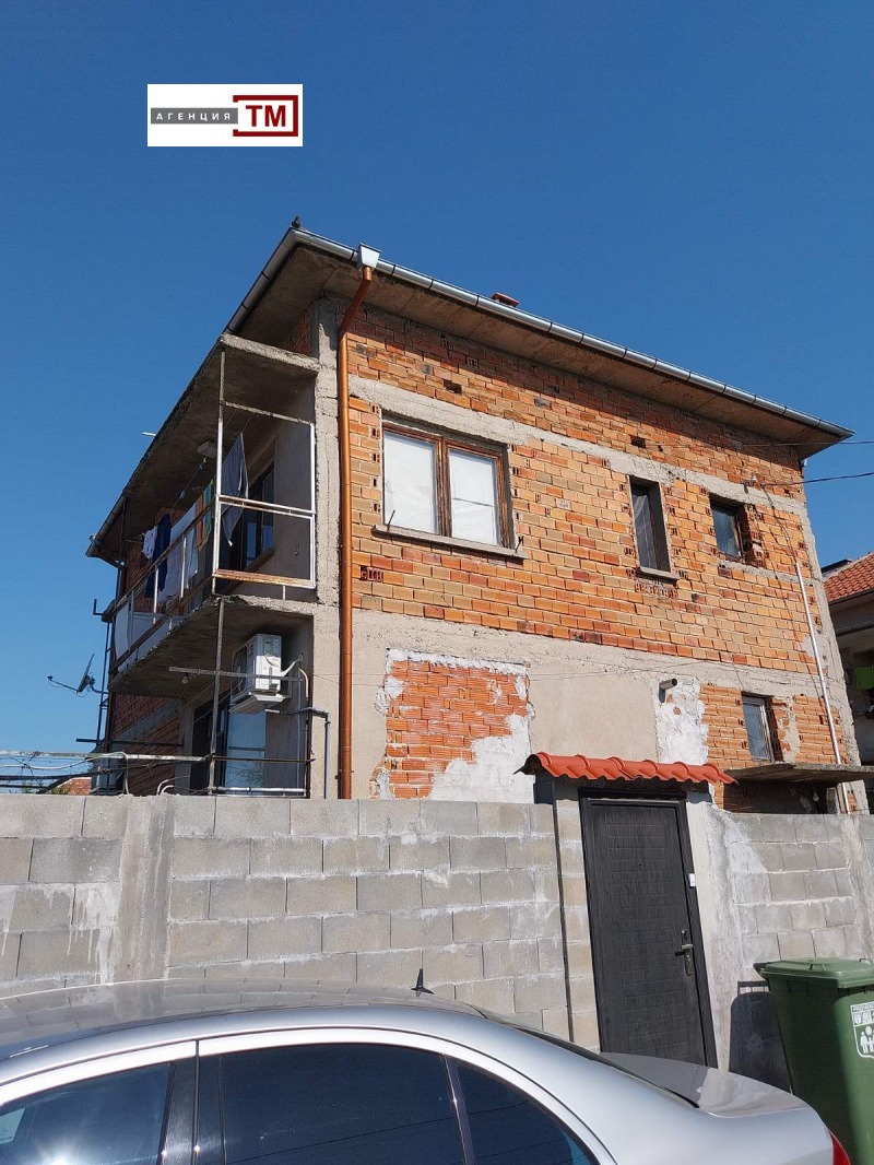 Продава ЕТАЖ ОТ КЪЩА, област Стара Загора, гр. Раднево • 25000 € / 48895.75 лв. • 57898497 1 — Holmes.bg Продава ЕТАЖ ОТ КЪЩА, област Стара Загора, гр. Раднево • 25000 € / 48895.75 лв. • 57898497 1