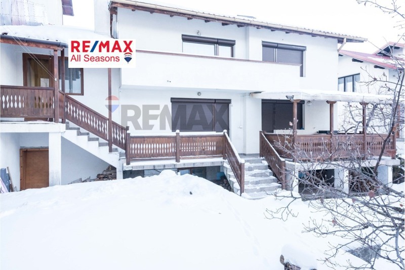 Продава КЪЩА, област Благоевград, гр. Банско • 239000 € / 467443.37 лв. • 34379821 1 — Holmes.bg Продава КЪЩА, област Благоевград, гр. Банско • 239000 € / 467443.37 лв. • 34379821 1