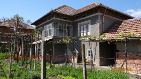 Продава къща област Велико Търново с. Караисен - [1] 