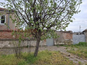 Продава Къща, с. Стряма