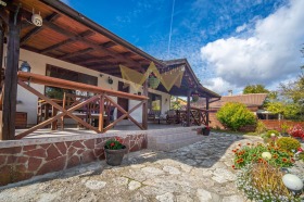 Обява Продава КЪЩА,гр. Балчик, област Добрич