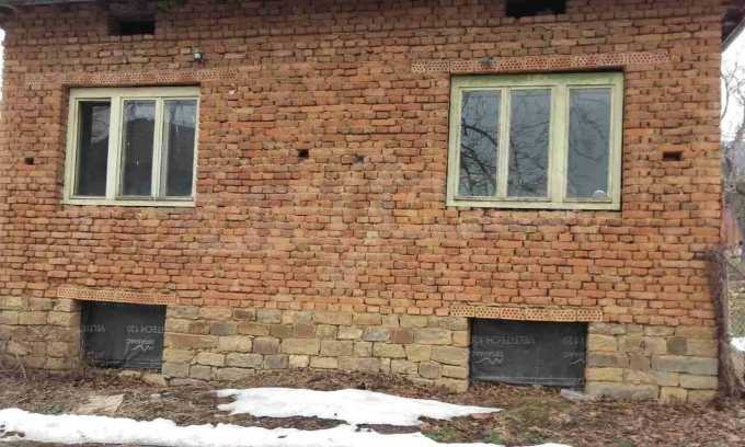 Продава КЪЩА, област Габрово, гр. Севлиево • 11700 € / 22883.21 лв. • 80016149 1 — Holmes.bg Продава КЪЩА, област Габрово, гр. Севлиево • 11700 € / 22883.21 лв. • 80016149 1