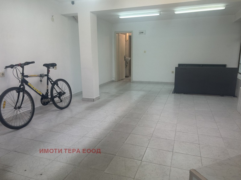 Продава МАГАЗИН, град Варна, Зимно кино Тракия • 114500 € • 14163384 1 — Holmes.bg Продава МАГАЗИН, град Варна, Зимно кино Тракия • 114500 € • 14163384 1