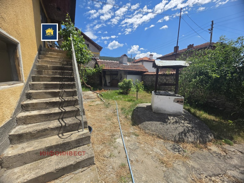 Продава КЪЩА, област Пазарджик, с. Дорково • 90000 € • 76396291 1 — Holmes.bg Продава КЪЩА, област Пазарджик, с. Дорково • 90000 € • 76396291 1