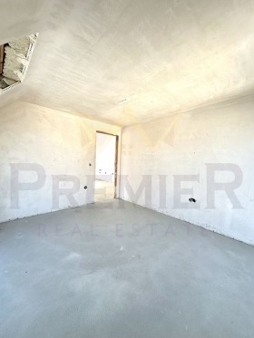 Обява Продава 3-СТАЕН,град Варна, Колхозен пазар>