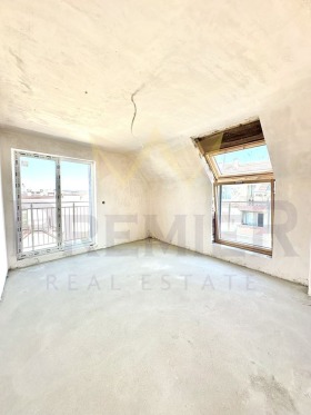 Обява Продава 3-СТАЕН,град Варна, Колхозен пазар