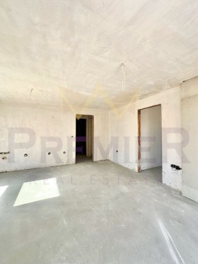 Обява Продава 3-СТАЕН,град Варна, Колхозен пазар