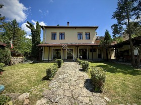 Продава Къща, гр. Елена