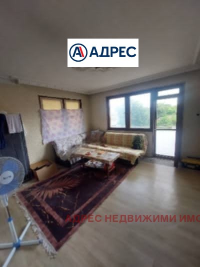 Продава ЕТАЖ ОТ КЪЩА, област Стара Загора, гр. Раднево • 27000 € / 52807.41 лв. • 54172914 1 — Holmes.bg Продава ЕТАЖ ОТ КЪЩА, област Стара Загора, гр. Раднево • 27000 € / 52807.41 лв. • 54172914 1