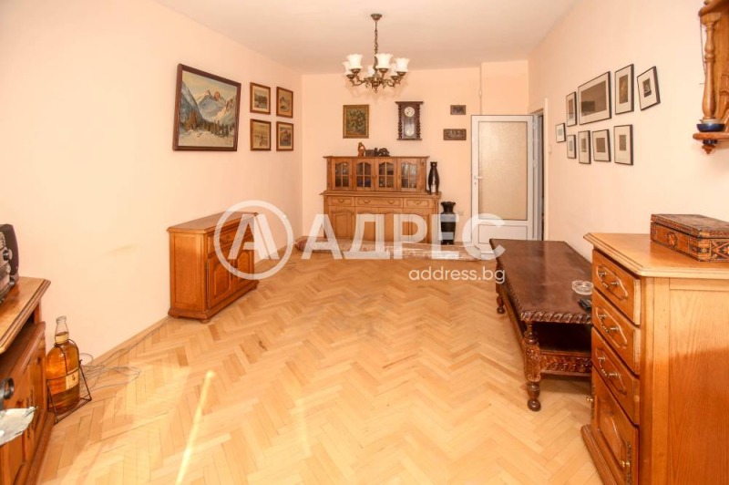 Продава 2-СТАЕН, град София, Свобода • 178000 € • 40136482 1 — Holmes.bg Продава 2-СТАЕН, град София, Свобода • 178000 € • 40136482 1