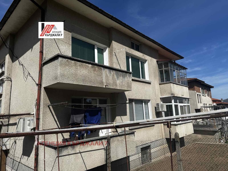 Продава КЪЩА, град Кърджали, Веселчане • 100000 € / 195583.00 лв. • 96244677 1 — Holmes.bg Продава КЪЩА, град Кърджали, Веселчане • 100000 € / 195583.00 лв. • 96244677 1