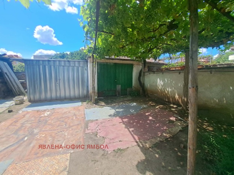Продава ГАРАЖ, ПАРКОМЯСТО, град Ямбол, Каргон • 18000 € • 67100683 1 — Holmes.bg Продава ГАРАЖ, ПАРКОМЯСТО, град Ямбол, Каргон • 18000 € • 67100683 1