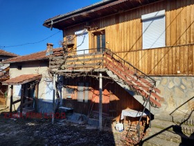 Продажба на имоти в гр. Априлци, област Ловеч - изображение 13 