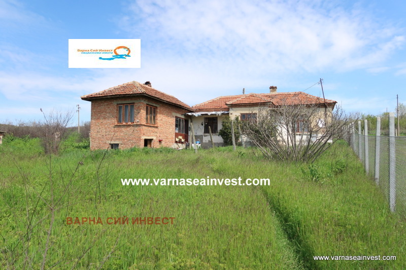 Продава КЪЩА, област Варна, с. Дъбравино • 25000 € / 48895.75 лв. • 82308922 1 — Holmes.bg Продава КЪЩА, област Варна, с. Дъбравино • 25000 € / 48895.75 лв. • 82308922 1