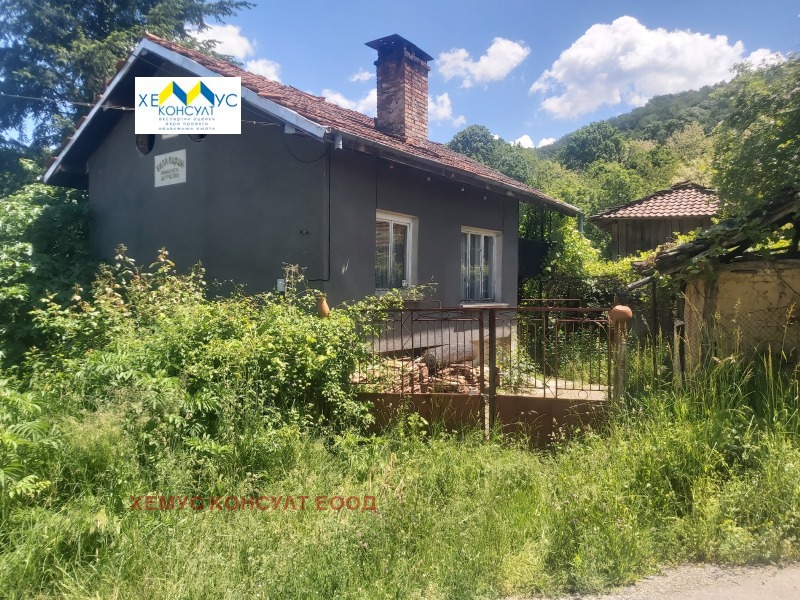 Продава КЪЩА, област Ловеч, гр. Троян • 52000 € / 101703.16 лв. • 91224183 1 — Holmes.bg Продава КЪЩА, област Ловеч, гр. Троян • 52000 € / 101703.16 лв. • 91224183 1