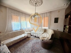 Продава Етаж от къща, град Варна