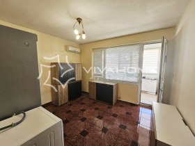 Обява Продава 3-СТАЕН,град Варна, Лятно кино Тракия>