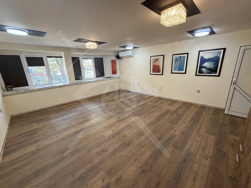 Продава ОФИС, град Бургас, Център • 450000 € • 42236928 1 — Holmes.bg Продава ОФИС, град Бургас, Център • 450000 € • 42236928 1