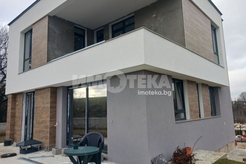 Продава КЪЩА, област София, с. Хераково • 347000 € / 678673.01 лв. • 71976877 1 — Holmes.bg Продава КЪЩА, област София, с. Хераково • 347000 € / 678673.01 лв. • 71976877 1