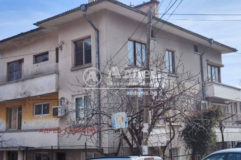 Продава  Етаж от къща, област Пловдив, гр. Карлово •  225 100 EUR • ID 77774262 — holmes.bg - [1] 