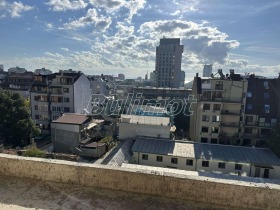 Продажба на четеристайни апартаменти в град Варна - изображение 17 