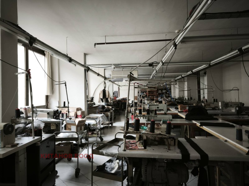 Продава ПРОМ. ПОМЕЩЕНИЕ, град Благоевград, Първа промишлена зона • 256000 € / 500692.48 лв. • 52032655 1 — Holmes.bg Продава ПРОМ. ПОМЕЩЕНИЕ, град Благоевград, Първа промишлена зона • 256000 € / 500692.48 лв. • 52032655 1