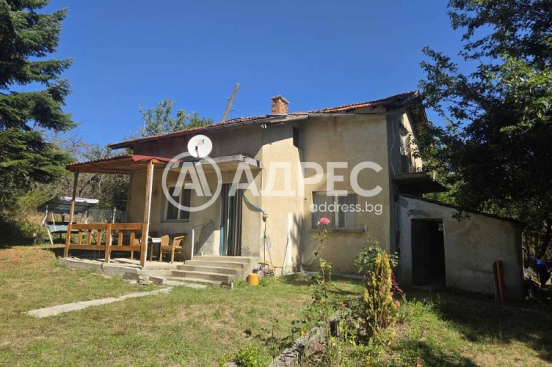 Продава КЪЩА, област София, с. Радуловци • 70000 € • 26058426 1 — Holmes.bg Продава КЪЩА, област София, с. Радуловци • 70000 € • 26058426 1