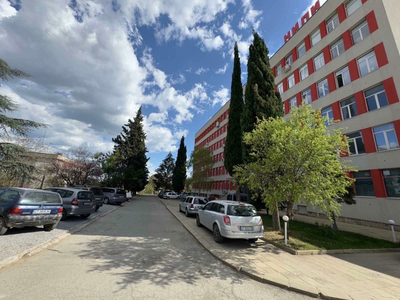 Продава ПРОМ. ПОМЕЩЕНИЕ, град Стара Загора, Македонски • 370000 € / 723657.10 лв. • 19594676 1 — Holmes.bg Продава ПРОМ. ПОМЕЩЕНИЕ, град Стара Загора, Македонски • 370000 € / 723657.10 лв. • 19594676 1