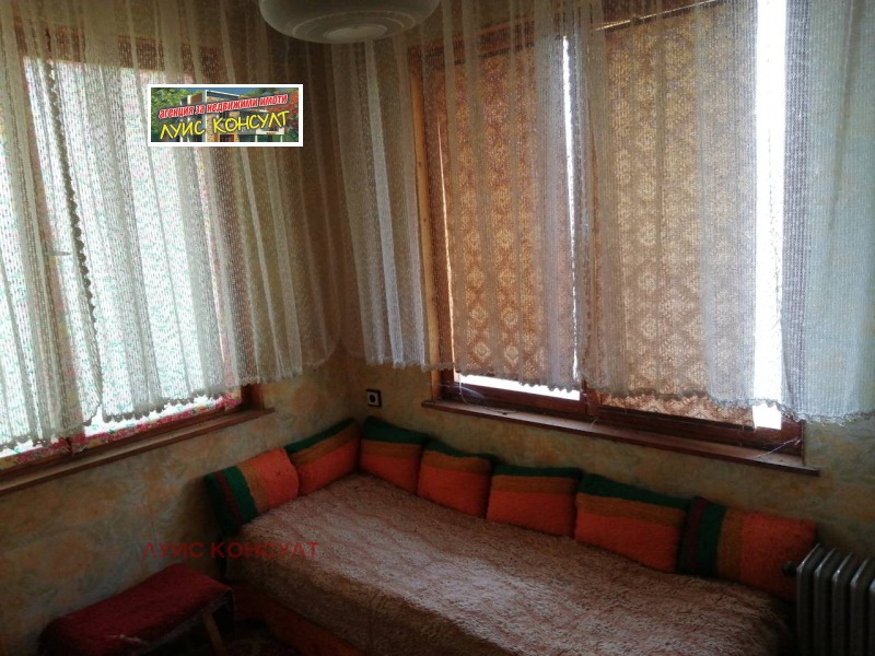 Продава КЪЩА, област Монтана, с. Смоляновци • 35000 € / 68454.05 лв. • 17339566 1 — Holmes.bg Продава КЪЩА, област Монтана, с. Смоляновци • 35000 € / 68454.05 лв. • 17339566 1