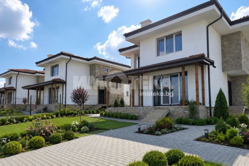 Продава КЪЩА, област София, с. Гурмазово • 340000 € • 29448636 1 — Holmes.bg Продава КЪЩА, област София, с. Гурмазово • 340000 € • 29448636 1