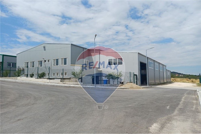 Продава ПРОМ. ПОМЕЩЕНИЕ, област Пловдив, гр. Куклен • 550000 € / 1075706.50 лв. • 41860085 1 — Holmes.bg Продава ПРОМ. ПОМЕЩЕНИЕ, област Пловдив, гр. Куклен • 550000 € / 1075706.50 лв. • 41860085 1