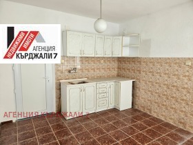 Продава 2-стаен, с. Фотиново