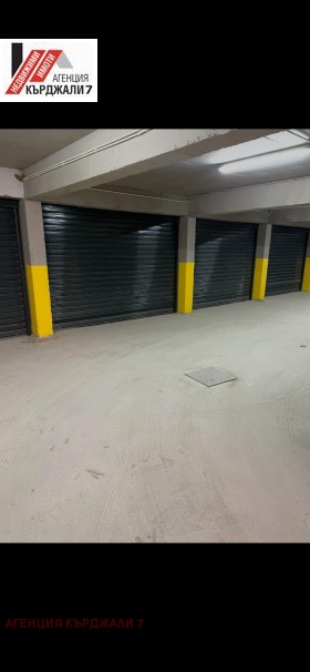 ГАРАЖ, ПАРКОМЯСТО, 25 m2 - Holmes.bg ГАРАЖ, ПАРКОМЯСТО, 25 m2