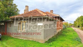 Обява Продава КЪЩА,с. Царевци, област Варна