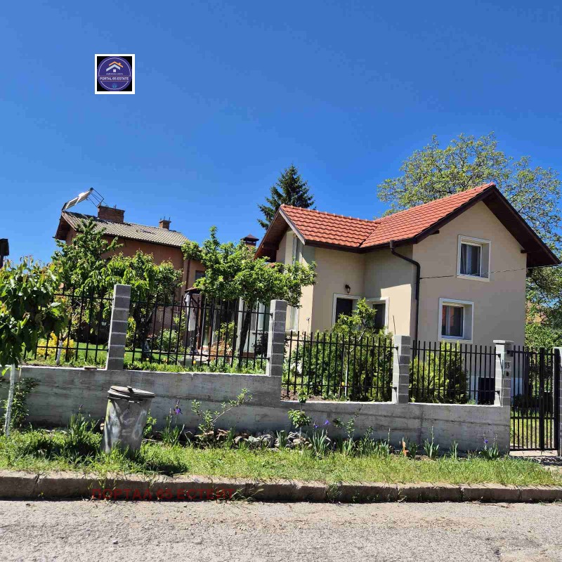 Продава КЪЩА, област Пазарджик, с. Лесичово • 180000 € • 31142461 1 — Holmes.bg Продава КЪЩА, област Пазарджик, с. Лесичово • 180000 € • 31142461 1