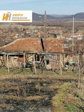 Продажба на имоти в с. Джулюница, област Велико Търново - изображение 20 