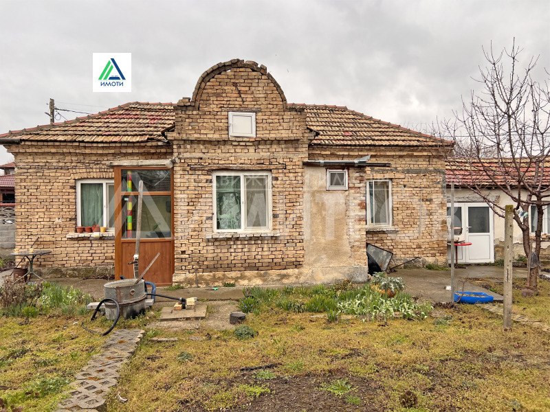 Продава КЪЩА, област Шумен, гр. Нови пазар • 69000 € / 134952.27 лв. • 65737434 1 — Holmes.bg Продава КЪЩА, област Шумен, гр. Нови пазар • 69000 € / 134952.27 лв. • 65737434 1