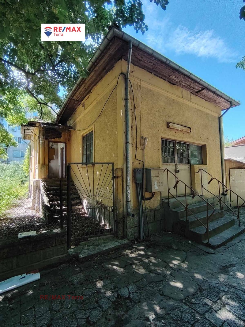 Продава КЪЩА, област Плевен, гр. Белене • 35000 € / 68454.05 лв. • 93848184 1 — Holmes.bg Продава КЪЩА, област Плевен, гр. Белене • 35000 € / 68454.05 лв. • 93848184 1