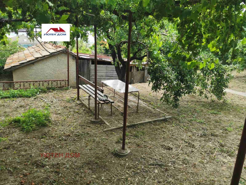 Продава ВИЛА, град Шумен, Дивдядово • 110000 € / 215141.30 лв. • 34921855 1 — Holmes.bg Продава ВИЛА, град Шумен, Дивдядово • 110000 € / 215141.30 лв. • 34921855 1