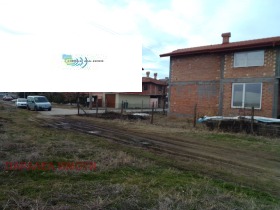 Продажба на имоти в с. Златитрап, област Пловдив - изображение 14 