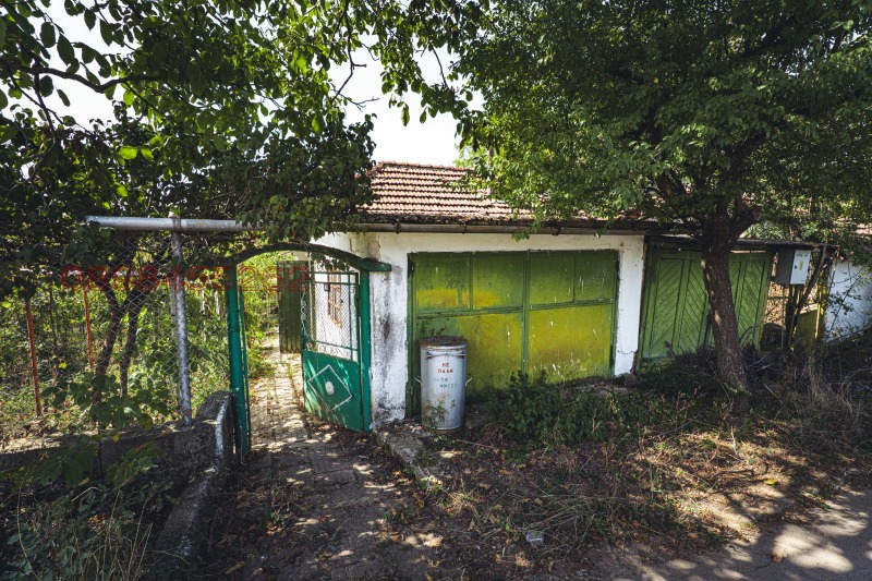 Продава КЪЩА, област Монтана, с. Замфирово • 17900 € • 53963669 1 — Holmes.bg Продава КЪЩА, област Монтана, с. Замфирово • 17900 € • 53963669 1