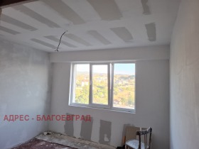 Продава 3-стаен, град Благоевград