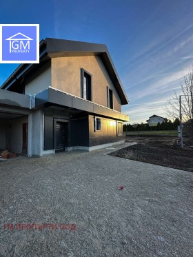 Обява Продава КЪЩА,с. Приселци, област Варна