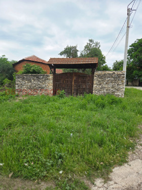 Продава Парцел, с. Карлуково