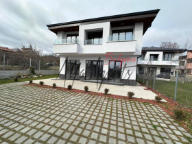 Продажба на къщи в град Варна — страница 2 - изображение 13 