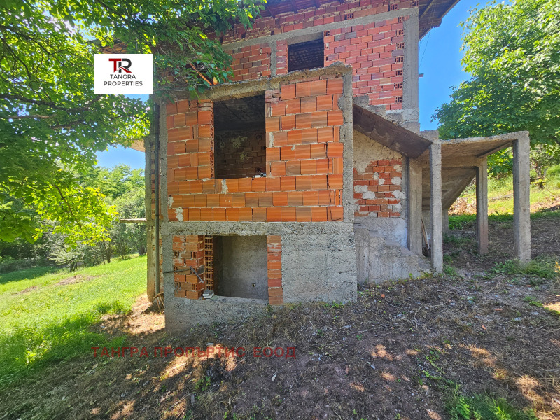 Продава КЪЩА, област Перник, с. Лобош • 48000 € • 84146751 1 — Holmes.bg Продава КЪЩА, област Перник, с. Лобош • 48000 € • 84146751 1