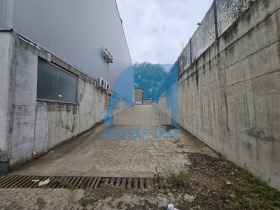 Обява Продава ПРОМ. ПОМЕЩЕНИЕ,град Пловдив, Индустриална зона - Тракия