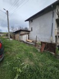 Продава КЪЩА, град Перник, Радина чешма • 80000 € / 156466.40 лв. • 72338702 4 — Holmes.bg Продава КЪЩА, град Перник, Радина чешма • 80000 € / 156466.40 лв. • 72338702 4