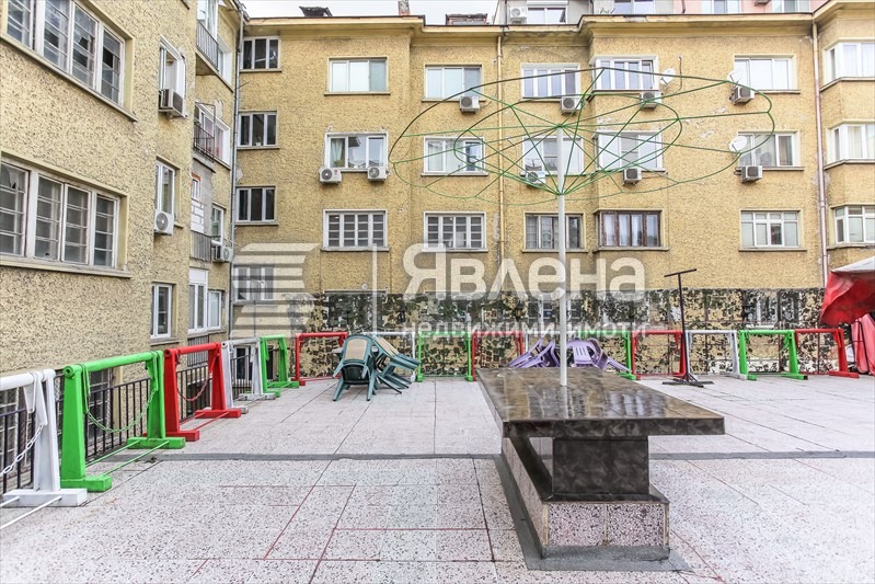 Продава ОФИС, град София, Център • 850000 € / 1662455.50 лв. • 18172039 1 — Holmes.bg Продава ОФИС, град София, Център • 850000 € / 1662455.50 лв. • 18172039 1